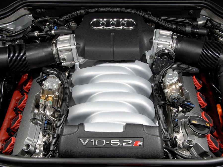 Моторный отсек Audi S8 (D3) 2005 года  (ZA) (фото 4 из 9)